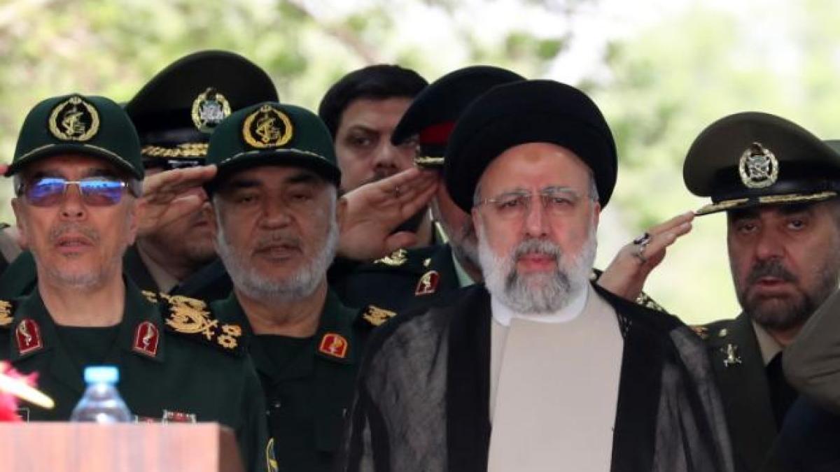 elicopterul-in-care-s-ar-afla-presedintele-iranului--prabusit--chirieac-se-va-da-vina-pe-israel-si-pe-occident--tensiunile-vor-ajunge-din-nou-la-cer_83566200