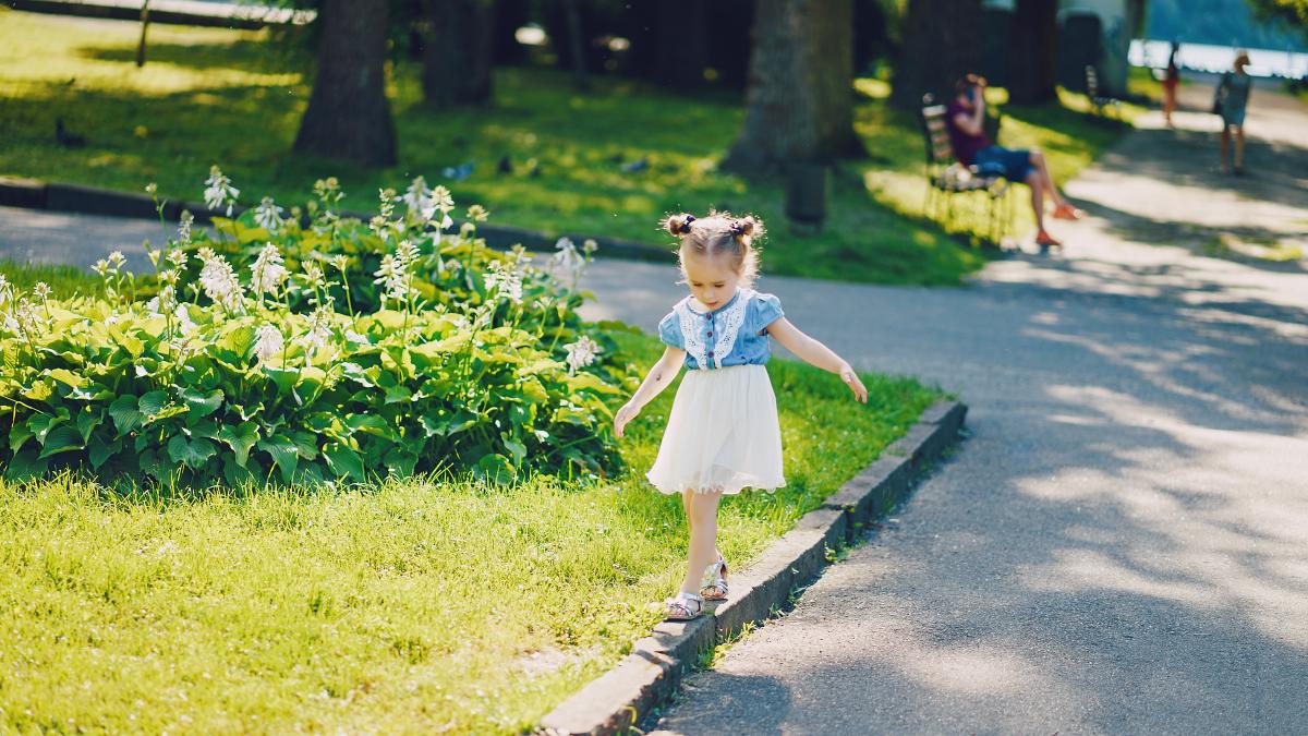 pericolul-care-i-paste-pe-copii-in-parcuri-si-pe-strazi--george-tuta--candidat-la-sectorul-1-vor-sa-afle-ce-e-inauntru_93539000