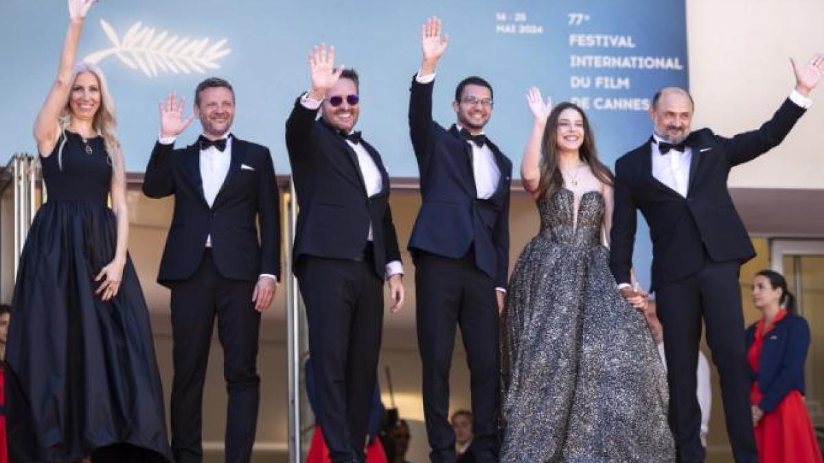 trei-kilometri-pana-la-capatul-lumii-cannes-emanuel-parvu_68388200