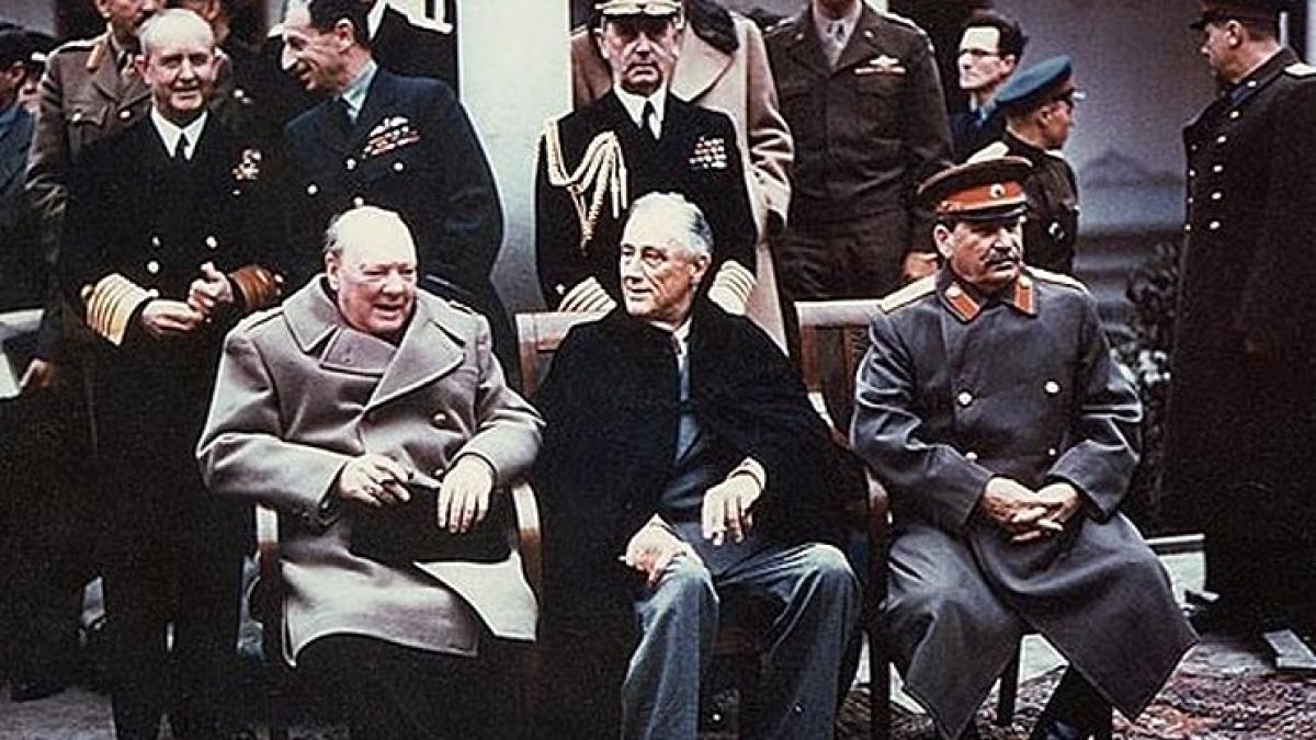 churchill-roosevelt-stalin-conferinta-de-la-ialta_09176100