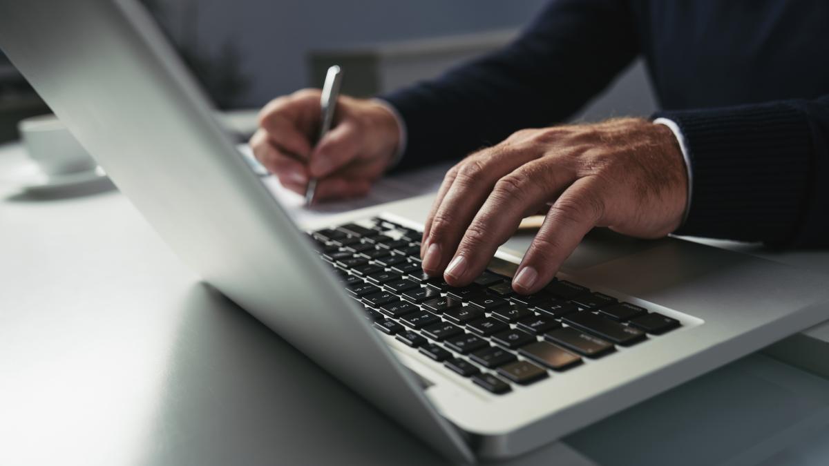 cum-functioneaza-frauda-prc-e2prc-80prc-9dmesaj-de-la-sefprc-e2prc-80prc-9d--care-sunt-semnele-la-care-trebuie-sa-fiti-atenti_19754200