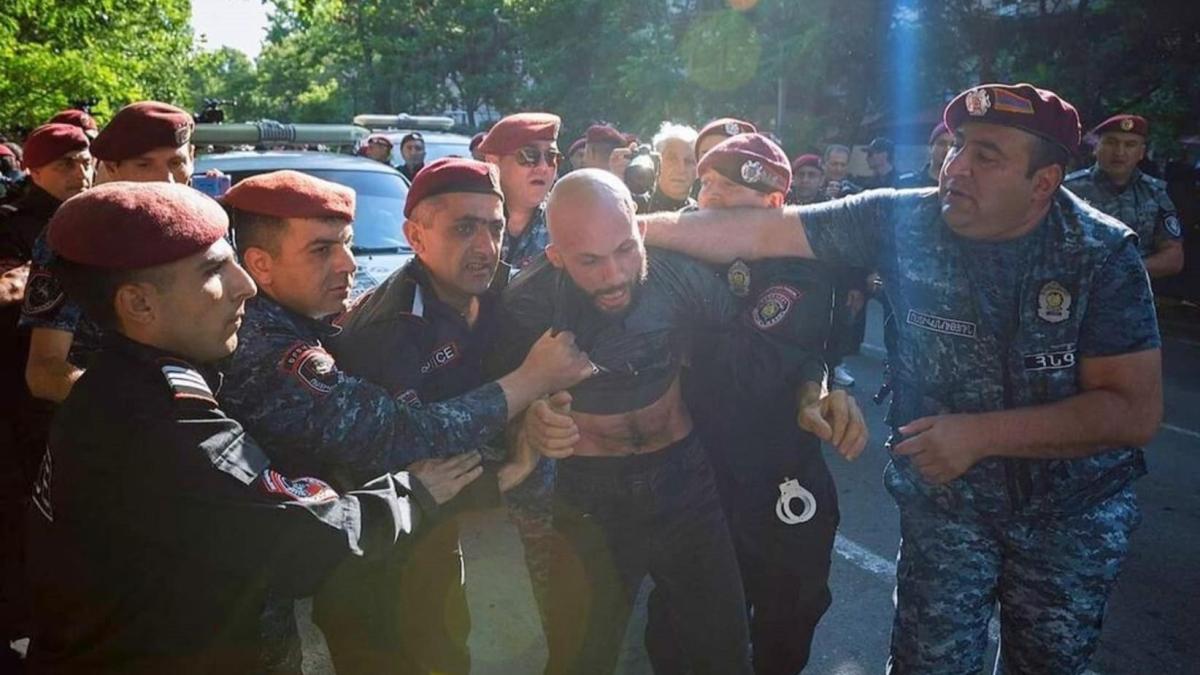 armenia-protest_34515600