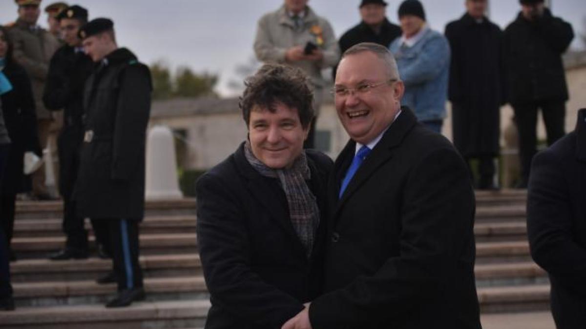 ciuca--prc-e2prc-80prc-9dpacalitprc-e2prc-80prc-9d-de-nicusor-dan-sa-apara-in-fotografia-de-pe-arena-nationala--ciolacu-il-cred-in-stare-de-asa-ceva_25262300