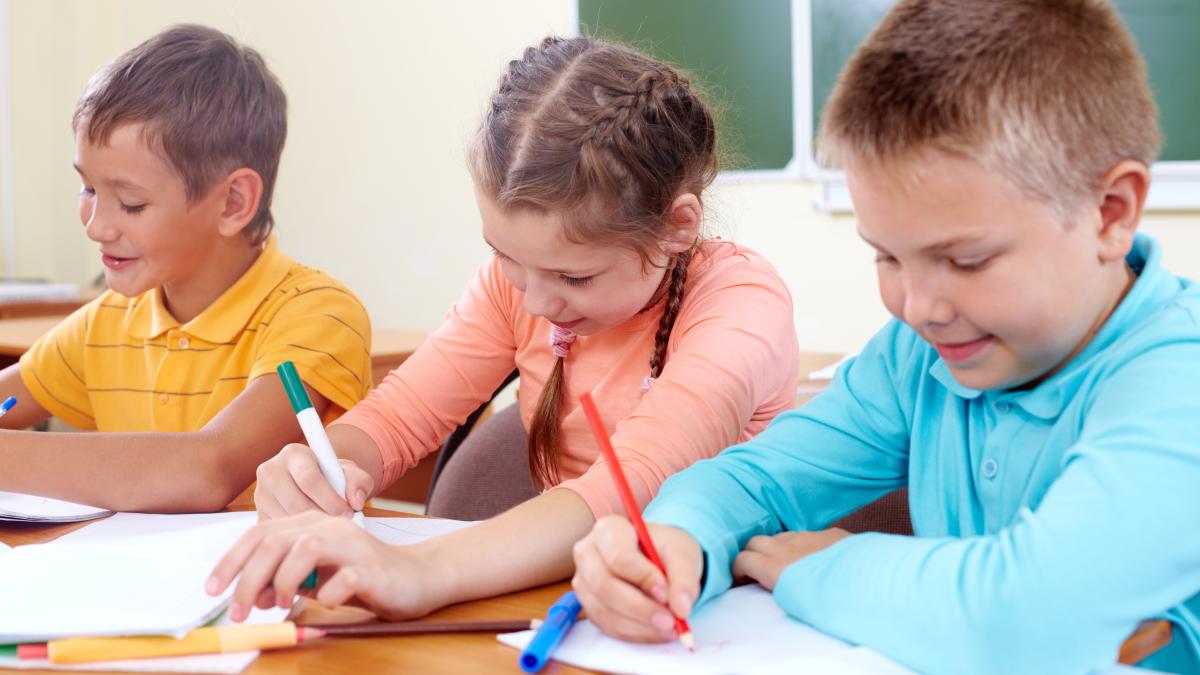 program-foarte-simplu-pentru-copiii-cu-medii-mici-apare-un-centru-de-pregatire-suplimentara--anuntul-lui-bogdan-cojocaru_40414100