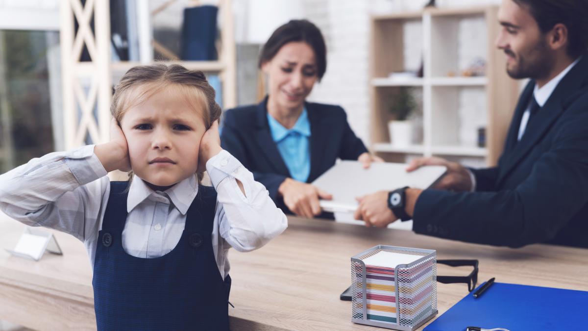 conflict-profesor-parinte_87741800