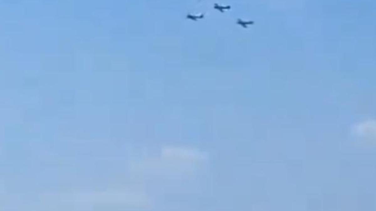 doua-avioane-s-au-ciocnit-in-aer-la-un-spectacol-aviatic--cel-putin-un-mort-in-urma-evenimentului_62128700