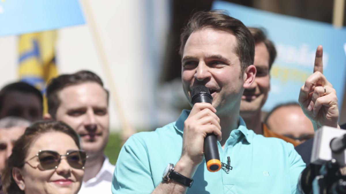 de-ce-a-mers-sebastian-burduja-la-cotroceni--ce-a-discutat-cu-presedintele-klaus-iohannis_39912200