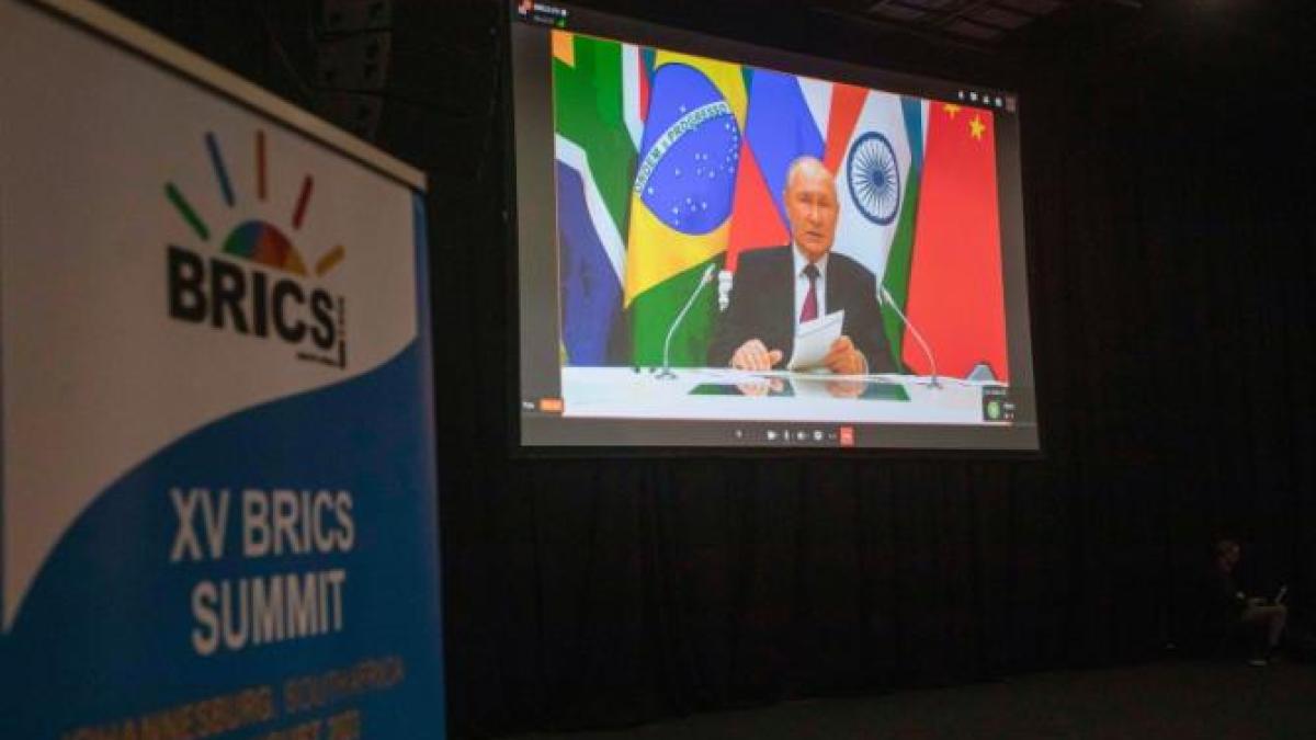 vladimir-putin-brics_69127000