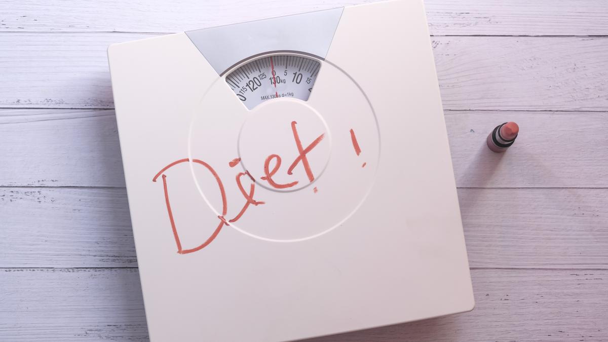 greseala-imensa-pe-care-o-faci-atunci-cand-vrei-sa-slabesti--cori-gramescu--explicatii-in-realitate--castiga-7-10-kg-in-plus_61551500