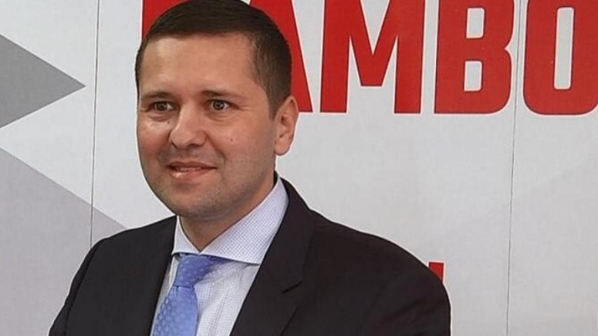 stefan_99010500_16779700