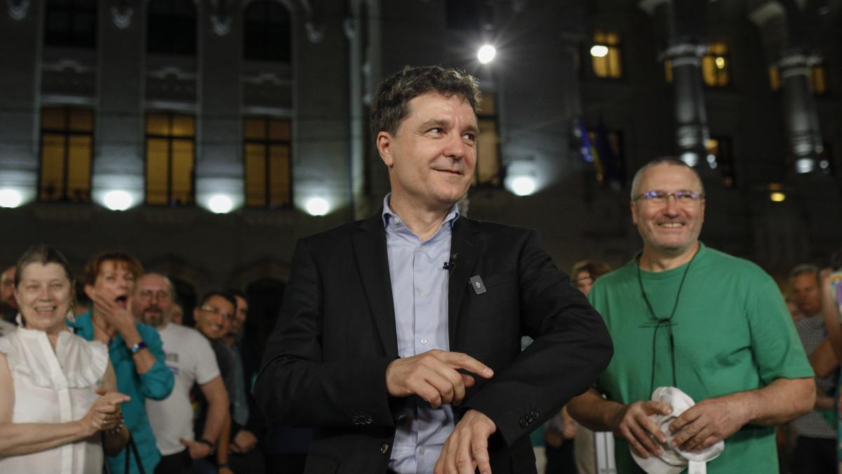 instant_nicusor_dan_exit-poll_004_inquam_photos_octav_ganea_27315300