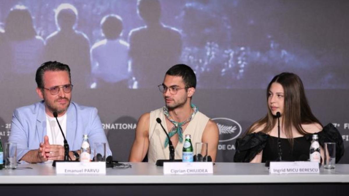 emanuel-parvu--ciprian-chiujdea-ingrid-micu-berescu-trei-kilometri-pana-la-capatul-lumii_54157500