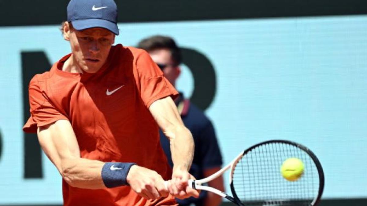 jannik-sinner--felicitat-de-legendele-tenisul-mondial--prc-e2prc-80prc-9dun-tip-de-clasa--bun-venit-in-clubprc-e2prc-80prc-9d_59823200