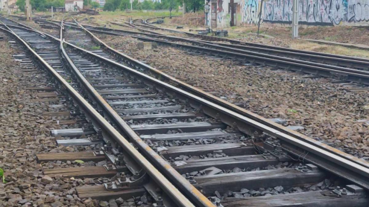 circulatia-feroviara--oprita-intre-bucuresti-nord-si-videle--un-tren-de-marfa-s-a-defectat-si-ocupa-singurul-fir-de-cale-ferata-functional_91865000