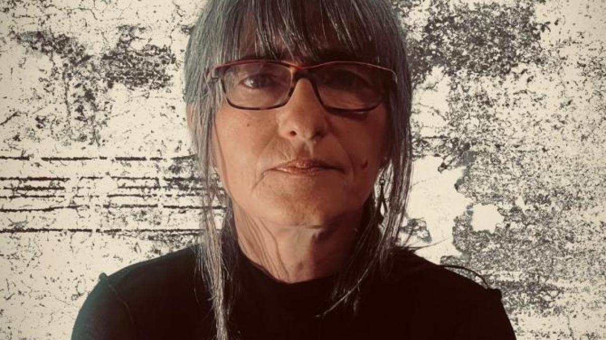 ca359d53-0e8a-4354-a4d3-a40e566e82e5_98743100