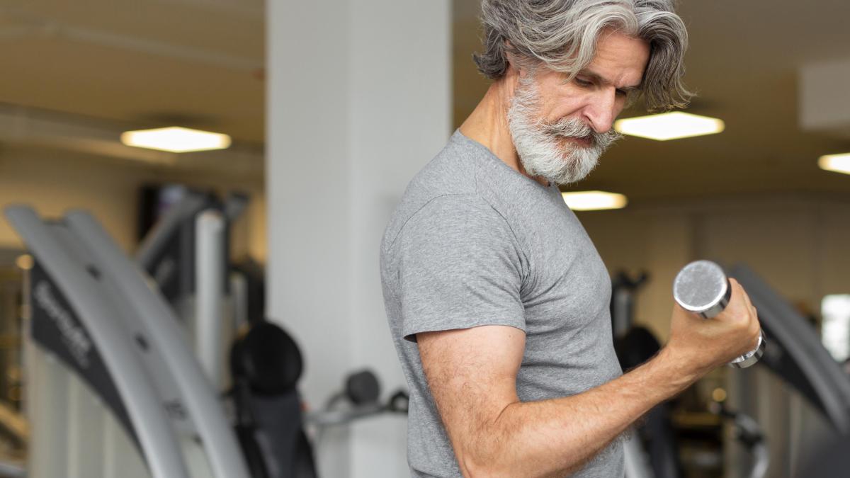 ridicarea-de-greutati-este-cheia-pentru-a-ramane-sanatosi-la-batranete--chiar-si-dupa-varsta-de-70-de-ani--dezvaluie-expertii_21768400