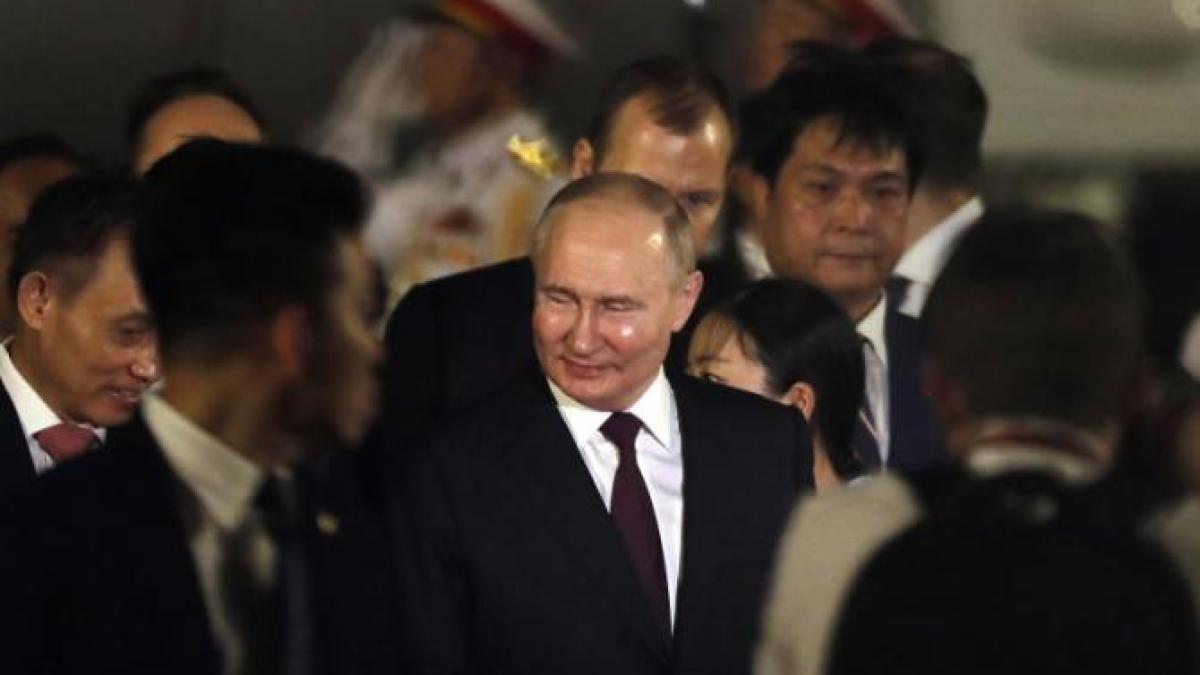 vladimir-putin-apreciaza-pozitia-echilibrata-a-vietnamului-privind-ucraina_24880700