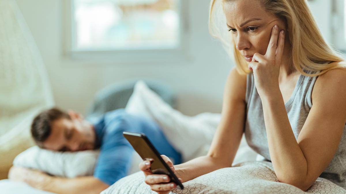 ce-se-afla-in-spatele-infidelitatii-multiple-din-cuplu--psihologul-radu-leca--avertisment-dur-aveti-impresia-ca-puteti-duce-o-relatie--ganditi-va-de-1-000-de-ori-inainte_82362300