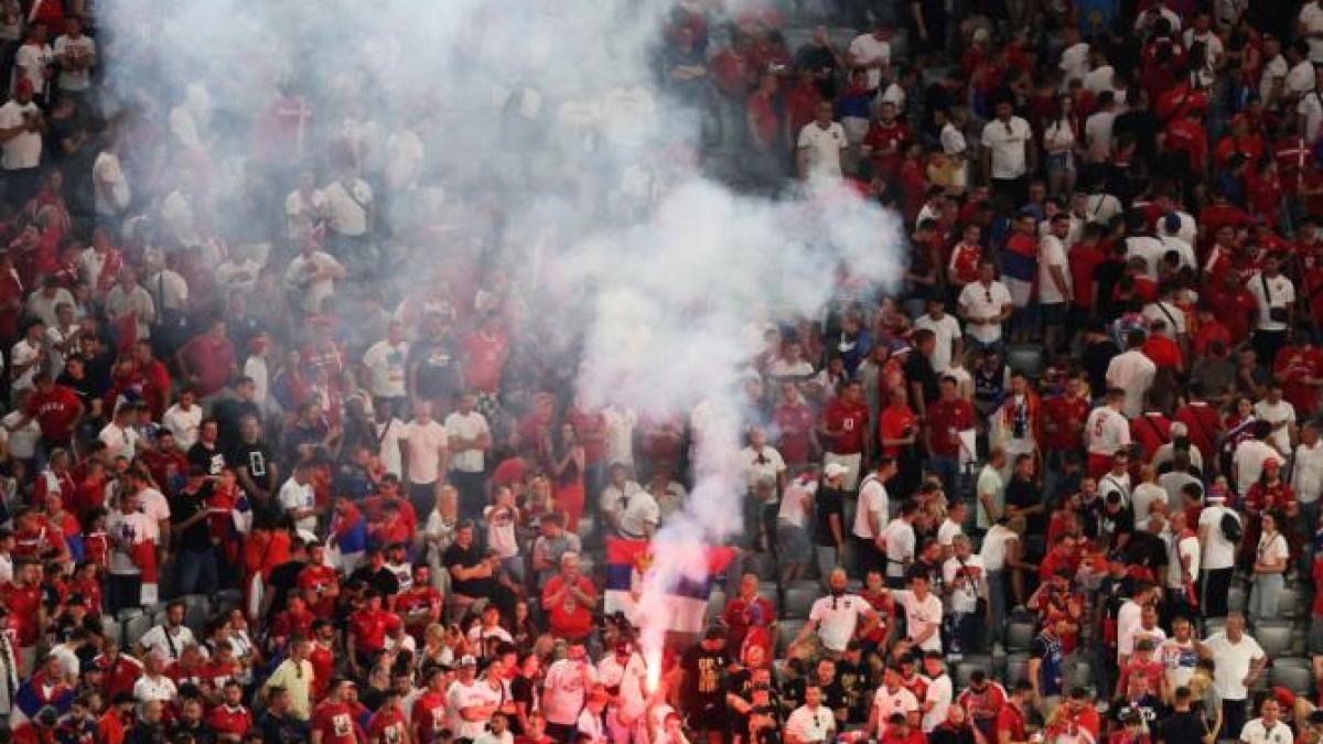 suporteri-serbia_54682100