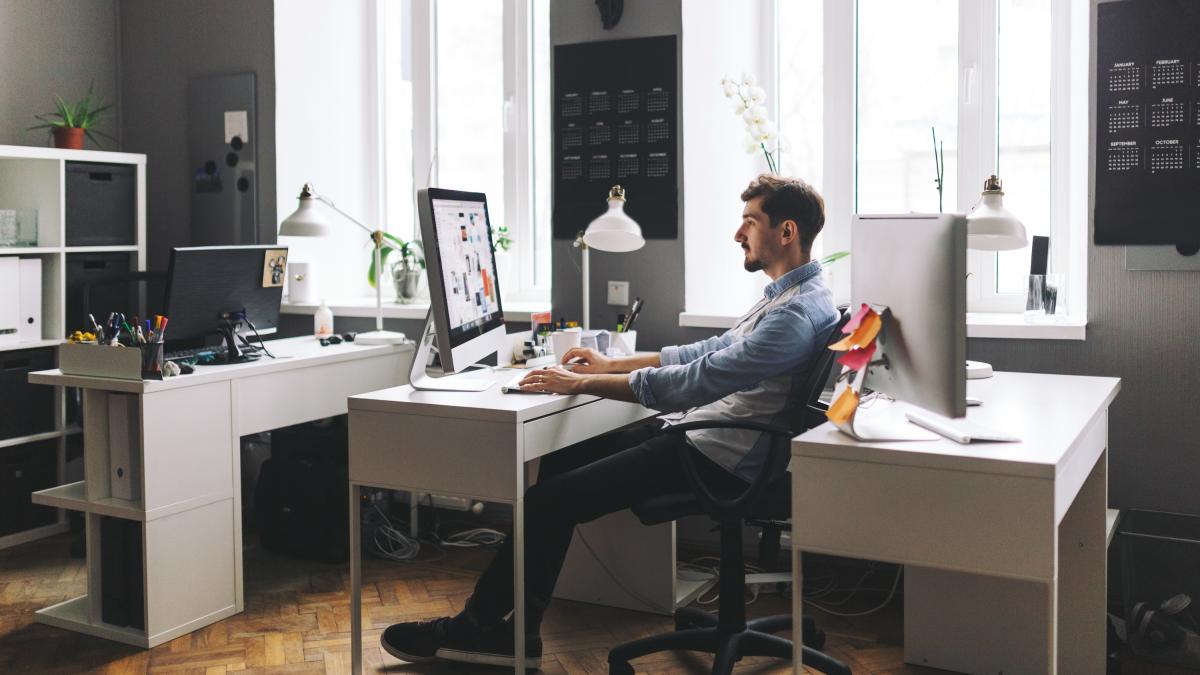 de-cate-exercitii-fizice-ai-nevoie-pentru-a-compensa-o-zi-de-stat-la-birou_68356200