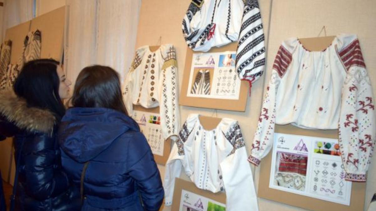 costum-popular_86163100