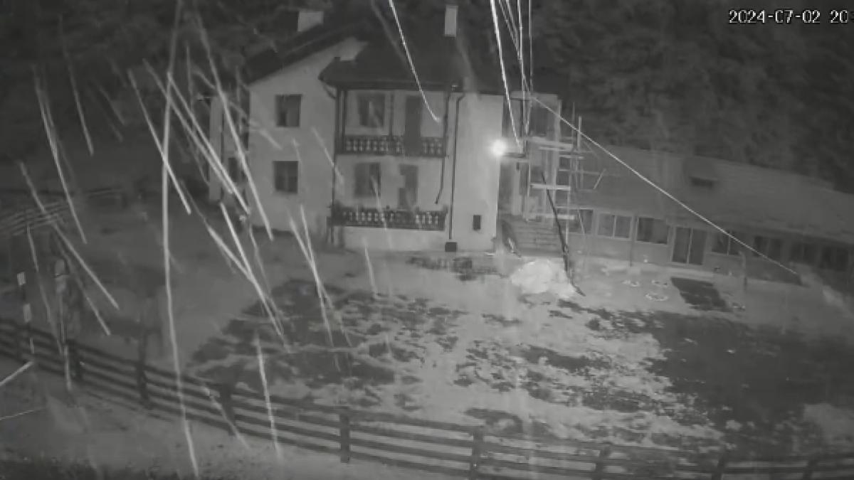 zapada-iulie-cabana-brusturet_82360000