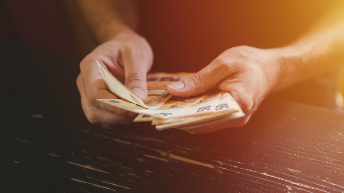 impozitarea-veniturilor-nedeclarate--crestere-pana-la-70prc---prof--mircea-cosea-greu-de-pus-in-practica-in-romania_78187900