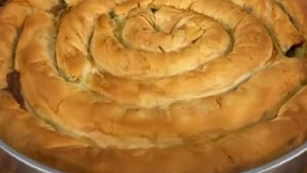 placinta-cu-spanac-si-branza--desertul-sau-aperitivul-de-vara_42909700