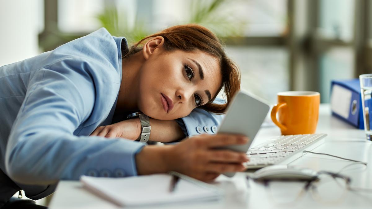 plictisit-la-munca_29378400