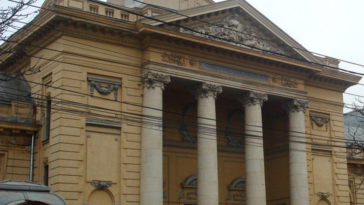 carol-davila_07274800