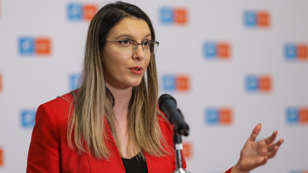 diana-buzoianu-_inquam_photos_octav_ganea_87665400