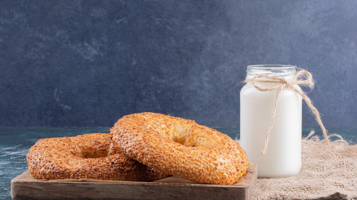 iaurt-cu-covrigi_88086500