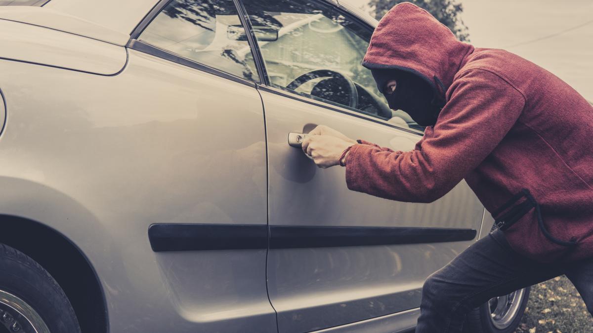 furt-masina_18888200