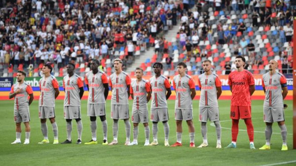 fcsb-a-castigat-supercupa-romaniei--la-scor-de-neprezentare_78060500