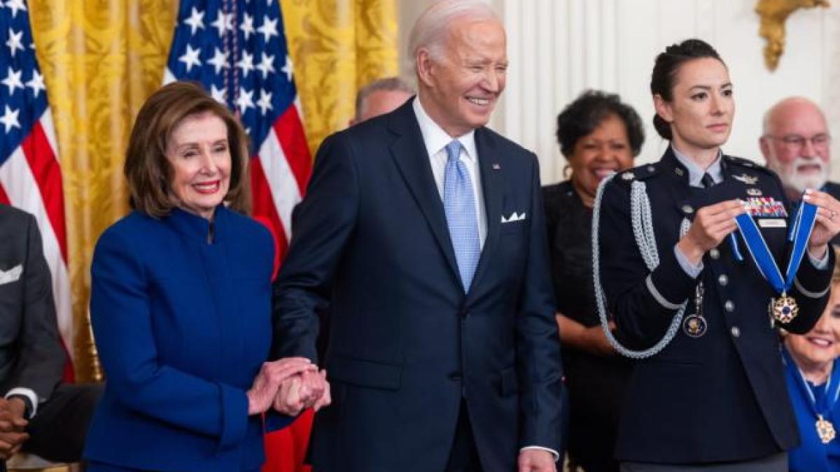 nancy-pelosi-i-a-aratat-in-privat-lui-joe-biden-sondajele-care-spun-ca-nu-poate-castiga--raspunsul-presedintelui-a-fost-unul-defensiv_24367400