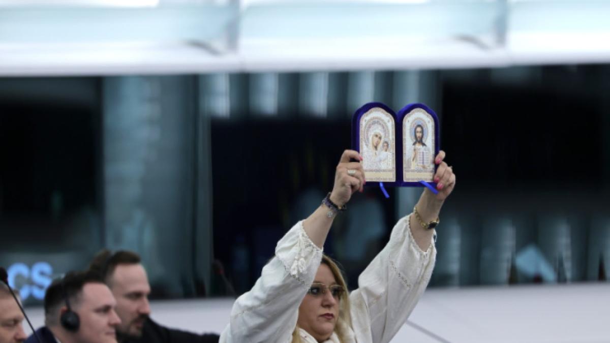 sosoaca-bogdan-chirieac_01414800