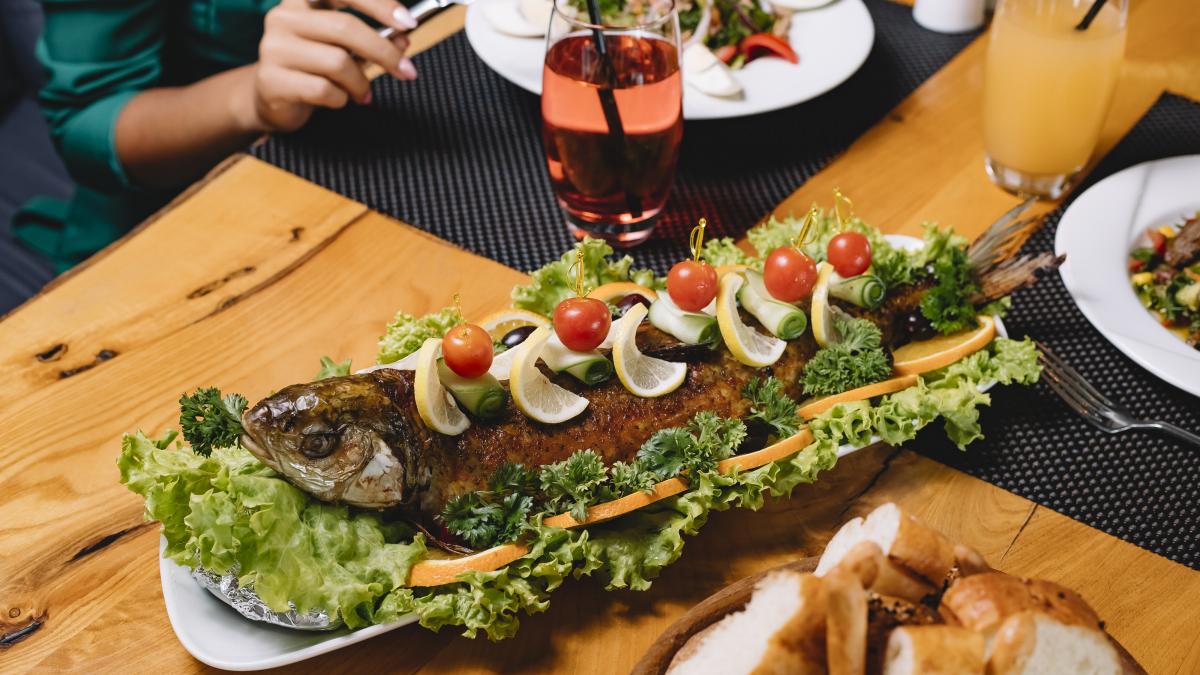 cat-va-costa-o-masa-cu-specific-pescaresc-pe-litoralul-romanesc_30462600