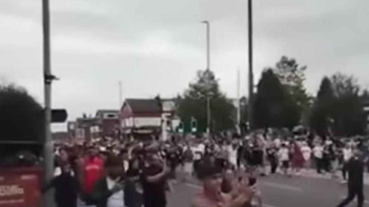 solicitarea-ministrului-britanic-al-apararii--dupa-revolta-romanilor-din-leeds_79377400