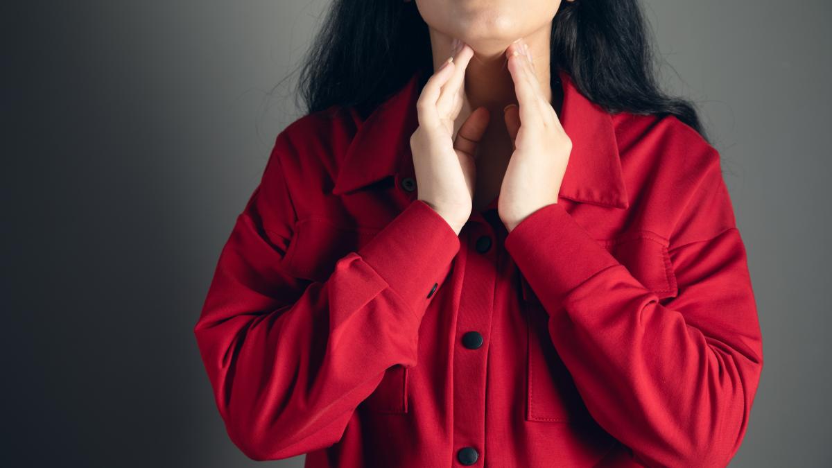 durere-gat-tiroida_03717300