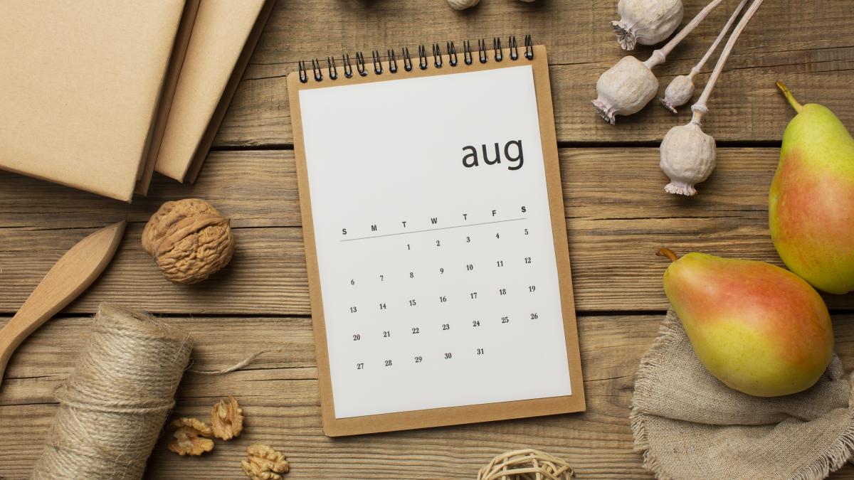 august-calendar_62118500