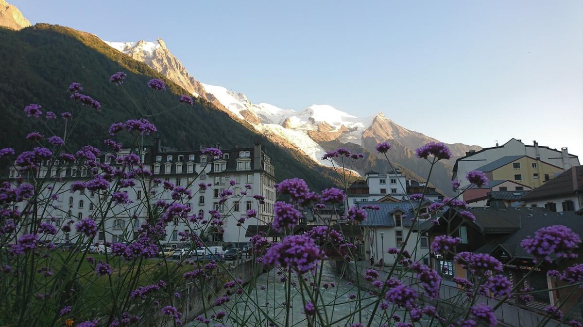 chamonix-mont-blanc-cazare-turisti_57167700