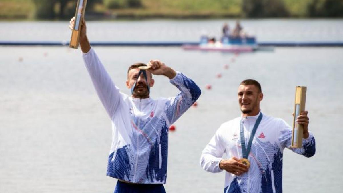 prc-e2prc-80prc-9ddavid-popovici-a-avut-mana-bunaprc-e2prc-80prc-9d--elisabeta-lipa-ans--dupa-a-doua-medalie-de-aur-a-romaniei-a-spart-gheata-exact-cum-trebuie_64659100