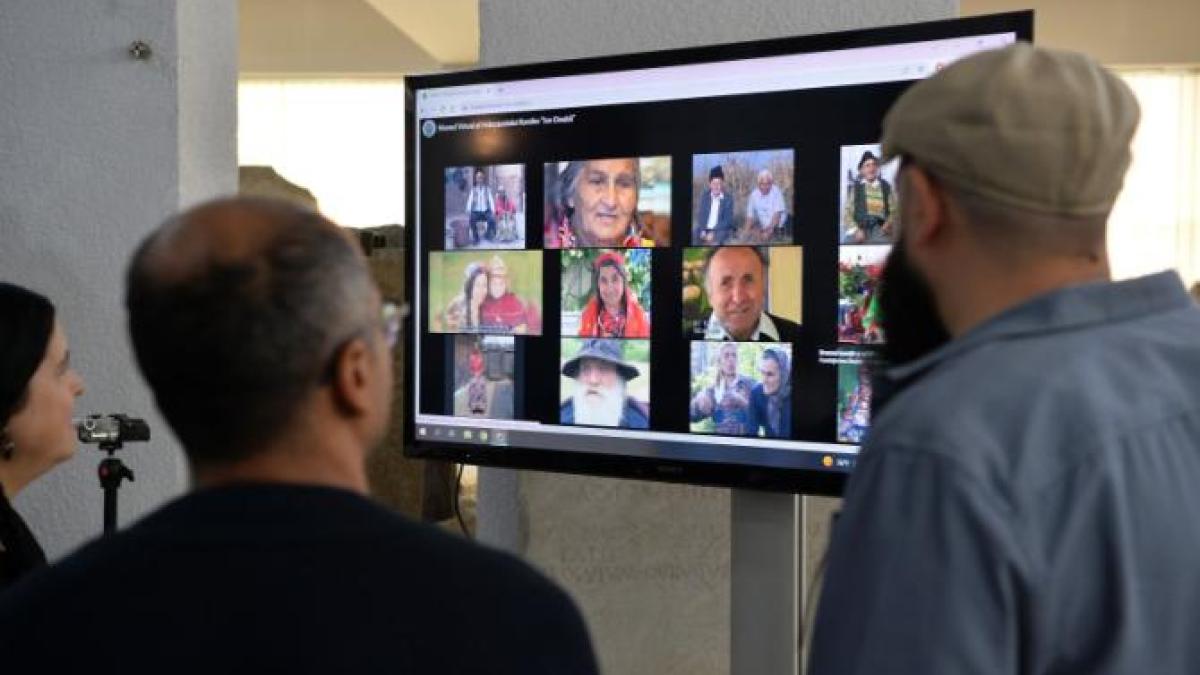 klaus-iohannis-si-catalin-predoiu--mesaje-cu-ocazia-zilei-nationale-de-comemorare-a-holocaustului-impotriva-romilor_05215900