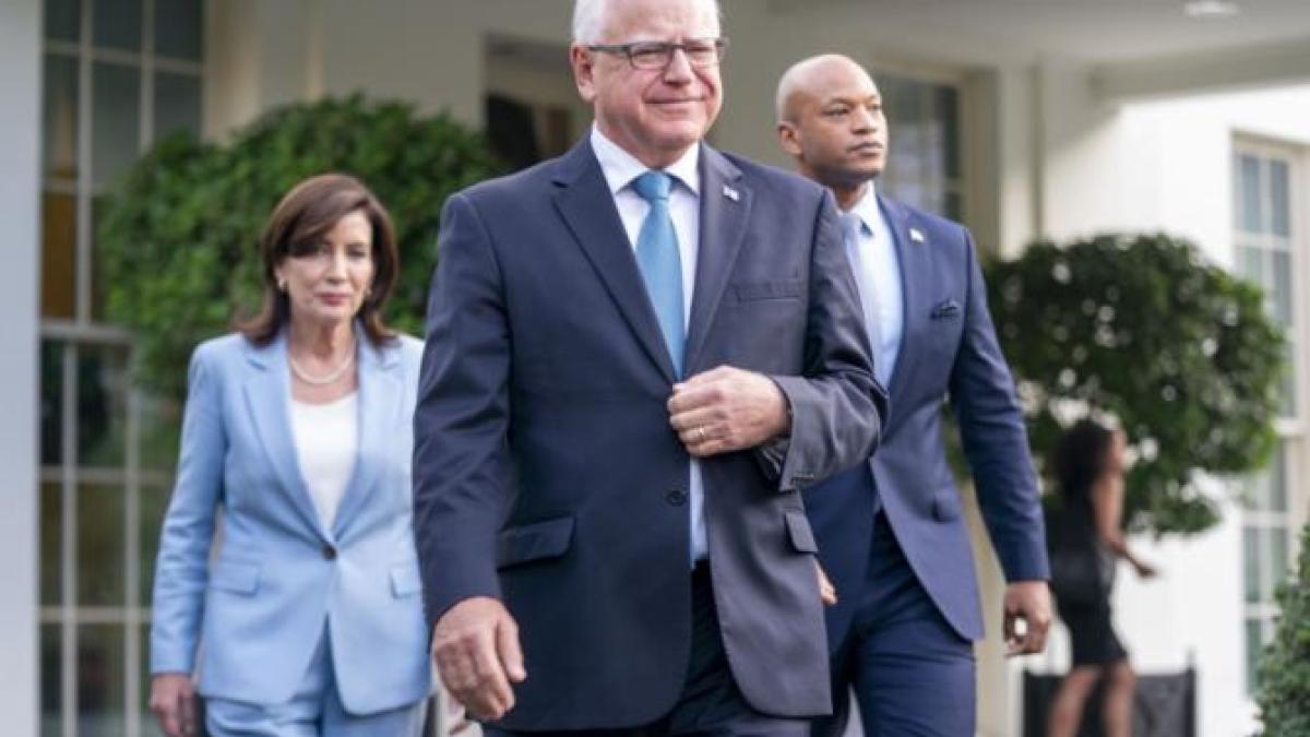 alegeri-prezidentiale-sua--tim-walz--ales-de-kamala-harris-drept-candidat-la-functia-de-vicepresedinte_09669700