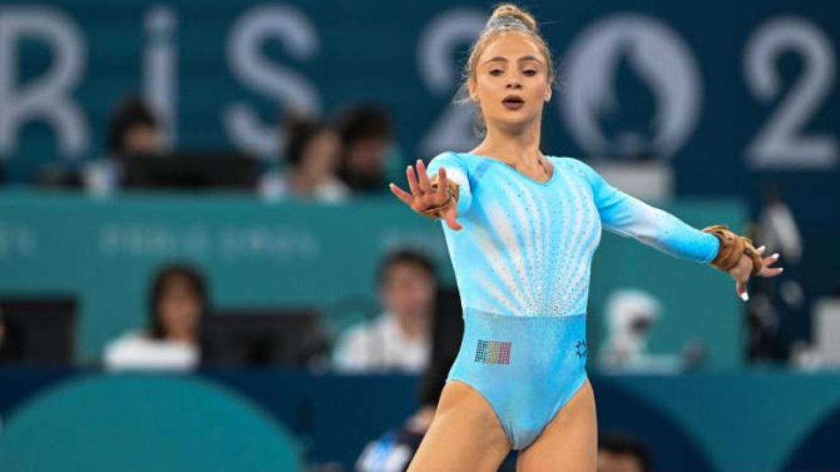 exercitiul-sabrinei-voinea-ar-urma-sa-fie-reanalizat-nadia-comaneci-a-primit-mesaj-de-la-fig--comentatorii-sua-de-la-nbc-demonstreaza-ca-gimnasta-nu-a-gresit-2_88090300
