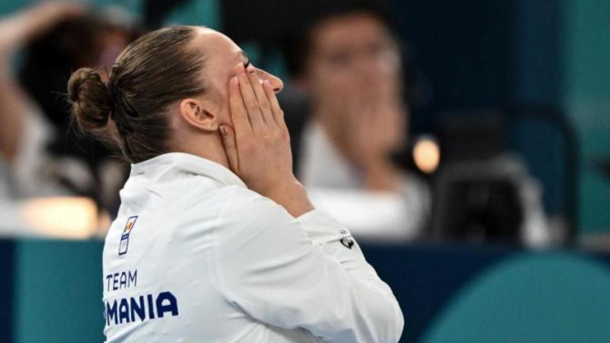 jordan-chiles--gimnasta-care-i-a-prc-e2prc-80prc-9dsmulsprc-e2prc-80prc-9d-bronzul-anei-barbosu--lipsita-de-fair-play-e-amuzant-cum-unii-oameni-nu-pot-fi-niciodata-fericiti---_94177000