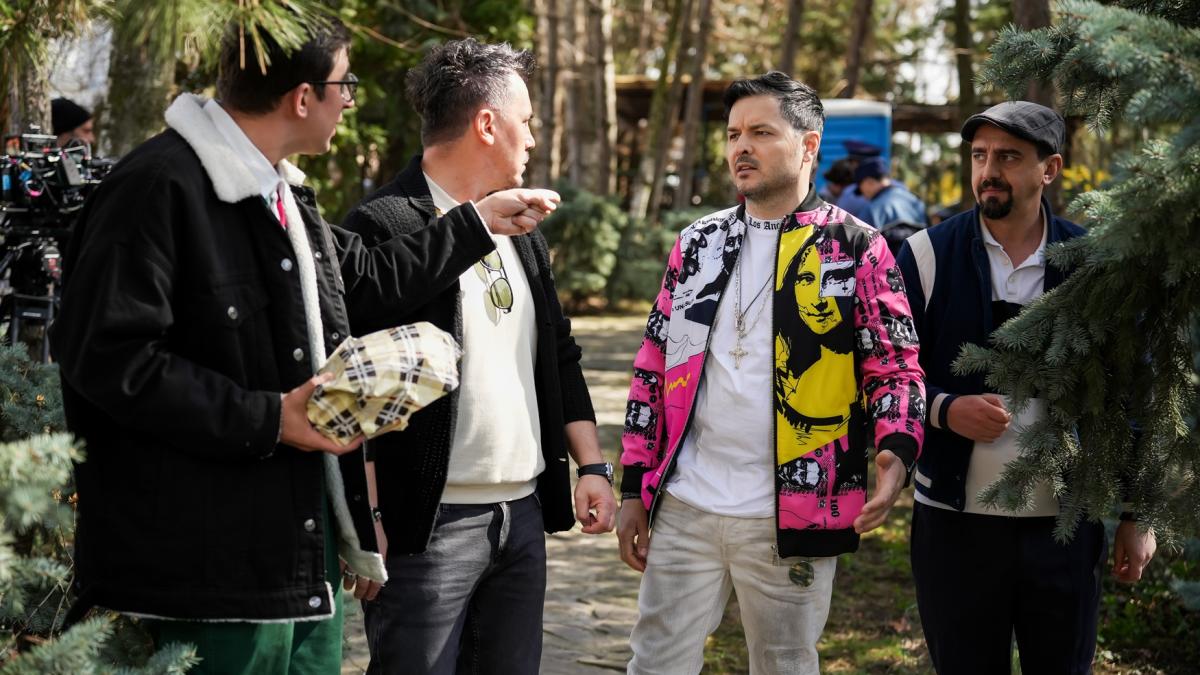 ce-mai-inseamna--in-ziua-de-astazi--sa-fii-barbatprc-e2prc-80prc-9d--ce-se-intampla-cu-serialul-de-comedie-bravo--tata-2_79591700