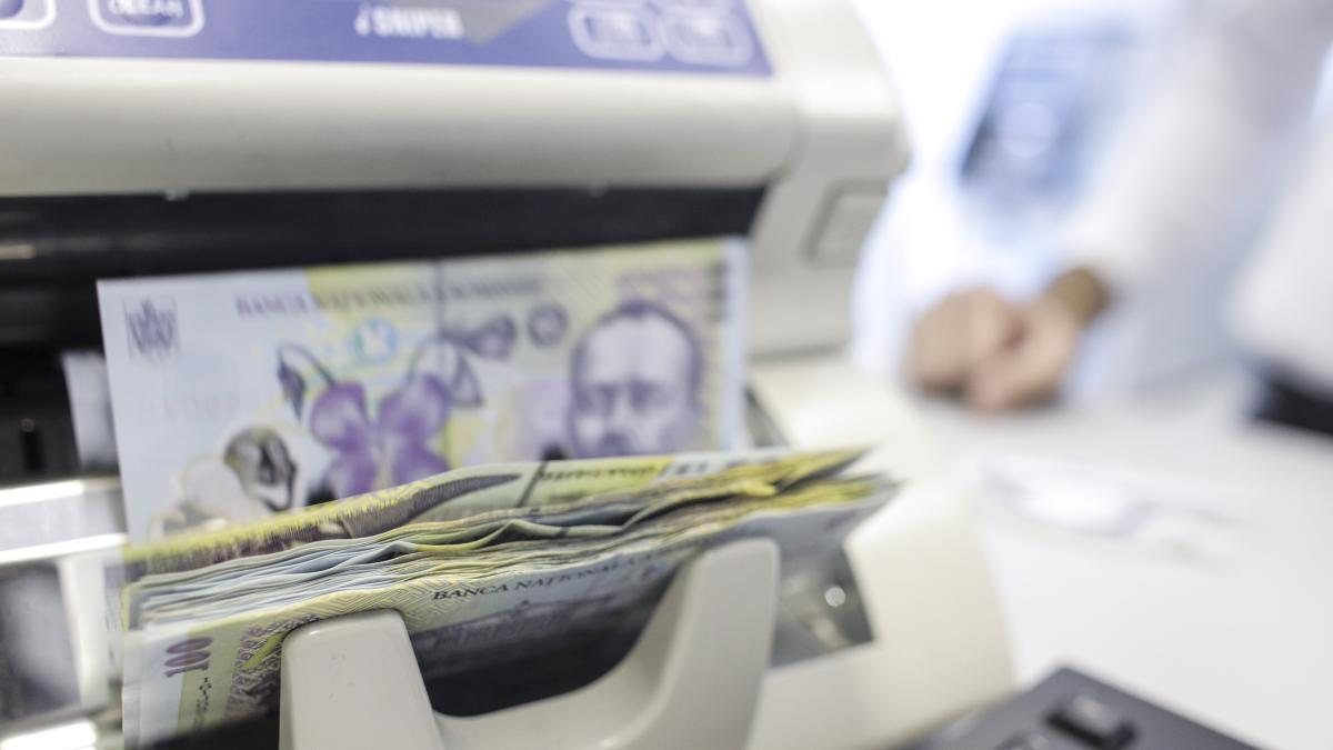 cand-vor-scadea-dobanzile--dan-suciu-bnr--anunt-pentru-romani_57313300