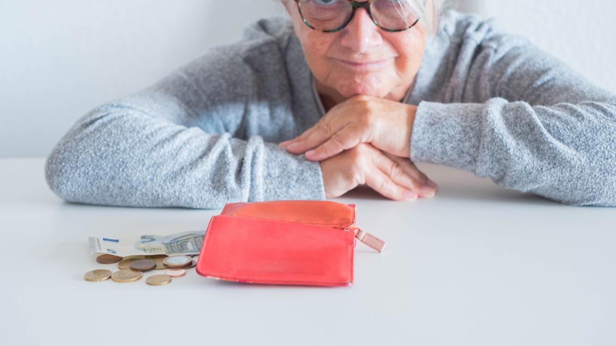 romanii-incep--de-astazi--sa-isi-primeasca-pensiile--inainte-de-pasti_29964700