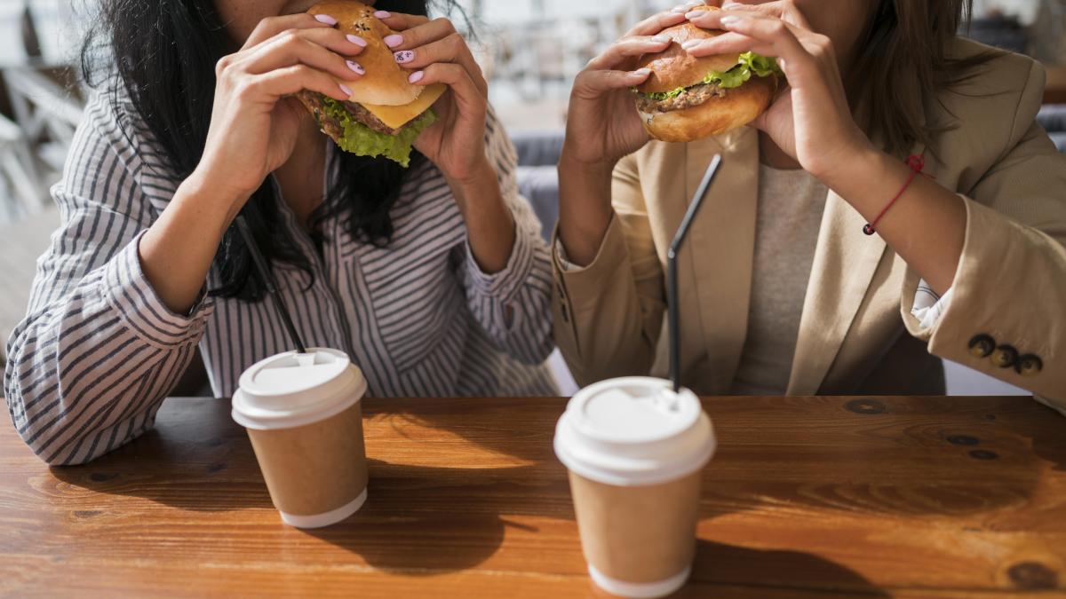 prieteni-la-burger-5_54327600